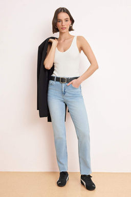 Koyu Mavi Yuksek Bel Comfort Esnek YENI Mom Jeans TWOAW26JE00026 - Trendyolmilla фото 12