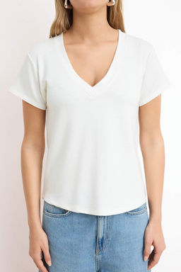 TRENDYOLMILLA Siyah V Yaka Regular/Normal Kal?p Orme T-Shirt TWOSS25TS00196  фото 11