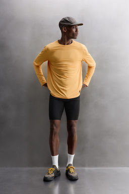 BASIC LONG SLEEVE TECHNICAL T-SHIRT