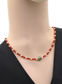 Чокер на шею из циркона со змеевиком шарик 3мм цв.красный, 43см