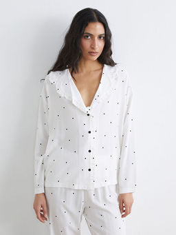 G?mlek Yaka Puantiyeli Kad?n Pijama Tak?m