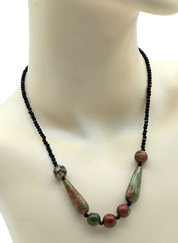 Колье из унакита с цирконом шарик гр.3мм, 48см