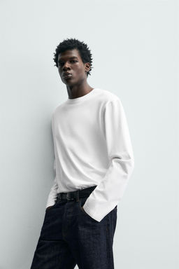 REGULAR FIT LONG SLEEVE T-SHIRT