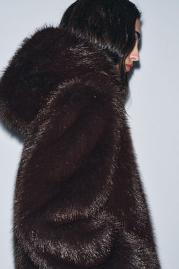 SHORT FAUX FUR COAT ZW COLLECTION - Zara фото 4