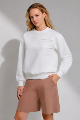 Арт. 5343/3 Костюм женский с шортами 42-50 Цвет:верх- белый, низ- кэмел