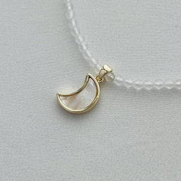 Бусы из Горного Хрусталя с перламутровой подвеской "Месяц" 43 см +