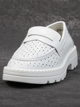 03-YD10-2D WHITE Лоферы женские (натуральная кожа)