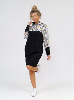 920 Платье "Черный/буквы/оранжевый"