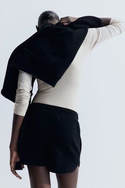 Pantalon corto en sudadera - H&m фото 12