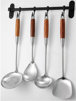 Половник из нержавеющей стали с деревянной ручкой