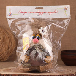 Фигурка-оберег «Домовой. Васек на мешковине, с караваем», 24×18×18 см