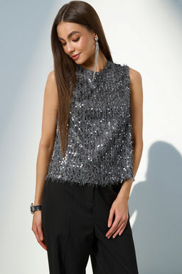 Блузка из мягкого трикотажа с пайеткой серая новый год