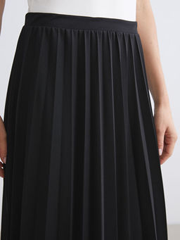 Beli Lastikli Pileli Etek