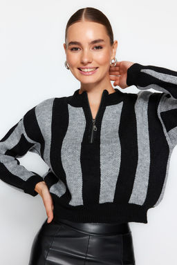 Siyah Crop Yumusak Dokulu Triko Kazak TWOAW24KZ01042