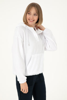 Kad_n Beyaz Kap__onlu Sweatshirt