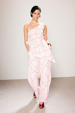 Trendyol Studio Pembe Desenli Asimetrik Dokuma Bluz TWOSS26BZ00573