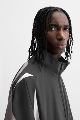 COLOUR BLOCK TECHNICAL JACKET - Zara фото 5