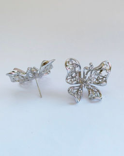 Стильные серьги