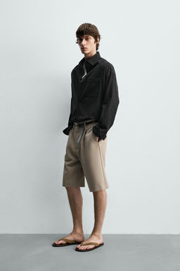 BERMUDA FLUIDA PLIEGUES / Tostado claro