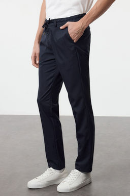 TRENDYOL MAN Siyah Slim Fit Beli Baglama Detayl? Lastikli Kumas Dokuma Pantolon TMNAW25PL00029