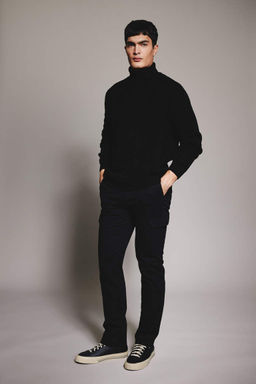 Длинные брюки из твила прямого кроя с карманами-карго стандартного кроя