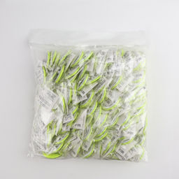 Цена за 100 шт. Светоотражающий значок «Пешеходный переход», d=3 см, жёлтый