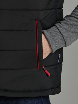 Жилеты утепленные мужские RUSSIA 98M-RT-1778