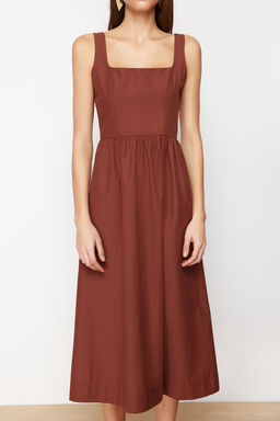 Kahverengi Belden Ac?lan Midi Korse Dikis Detayl? Midi Dokuma Elbise TWOSS24EL00038