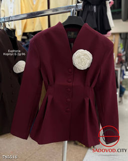 Женский приталенный пиджак с цветком - Bruno фото 3