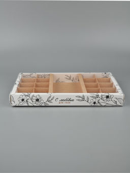 Цена за 5 шт. Коробка под 16 конфет и шоколад, кондитерская упаковка С любовью 28.5?18.5?3 см