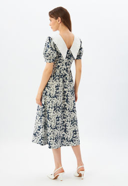 Платье из хлопка с большим контрастным воротником OD-935-4 крупные белые цветы на синем