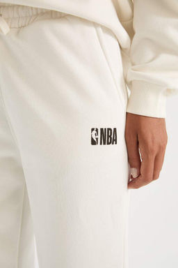 DeFactoFit NBA Chicago Bulls Стандартный крой Спортивные штаны для джоггеров стандартного размера с двойными карманами и эластичной резинкой на талии со шнуровкой и спортивными штанами стандартного размера  фото 5