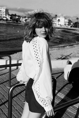 Blusa de algodon con detalle bordado