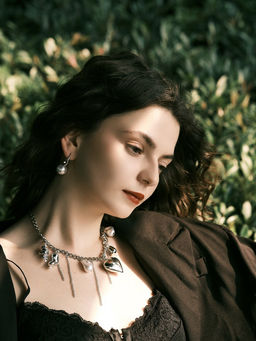 Серьги с жемчугом «Капля» полукруг, цвет белый в серебре