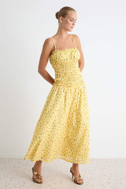 Sar_ _i_ek Desenli Kare Yaka Shift/D_z Kesim Maxi Dokuma Elbise TWOSS26EL01195