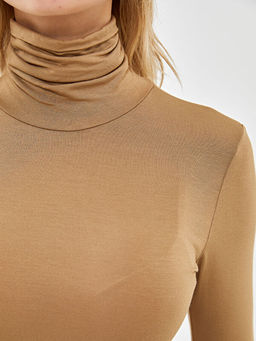 Bal?k?? Yaka Kad?n Body