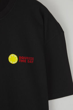 Siyah Oversize/Genis Kesim Limon Bask?l? %100 Pamuk T-Shirt TMNSS23TS00089