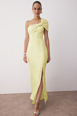 Sar? Vucuda Oturan Asimetrik Yaka Dokuma Maxi S?k Gece Abiye Mezuniyet Elbisesi TPRSS25AE00195 - Trendyolmilla фото 5