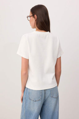 Bordo Duz Regular Bisiklet Yaka Standart Kol K?sa Interlok Orme T-Shirt TWOSS26TS00064 - Trendyolmilla фото 8