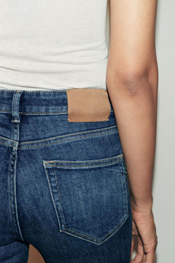 ZW COLLECTION BOOTCUT MID-RISE CONTOUR JEANS - Zara фото 4