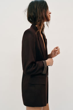 BLAZER CON LINO MANGA REMANGADA / Marr?n oscuro - Zara фото 3