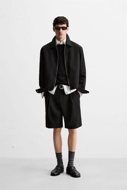 PLEATED RELAXED FIT BERMUDA SHORTS
