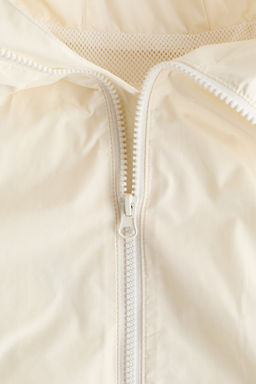 Chaqueta cortavientos con capucha - H&m фото 8