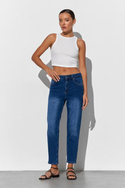 Джинсы зауженные по низу