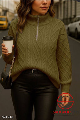 Свитер женский на полузамке