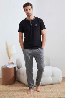 Siyah Regular Dugmeli Yaka Orme Pijama Tak?m? TMNSS26PT00033