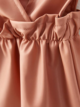 V Yaka Deri G?r?n?ml? K?z Bebek Elbise ve K?lotlu ?orap 2li - Waikiki фото 3