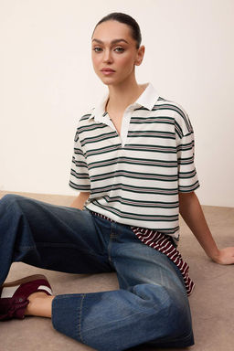 Wardrobe Essentials-Ekru Cizgili Normal Kal?p K?sa Kollu Tok %100 Pamuk Orme T-shirt TWOSS26TS00027