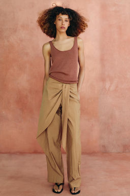 PANTAL?N RECTO PAREO / Beige claro