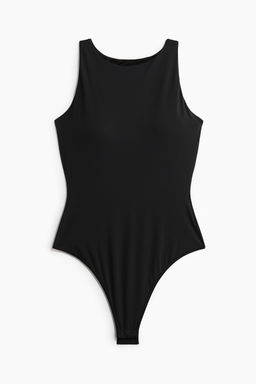 Body tanga de microfibra con copas acolchadas